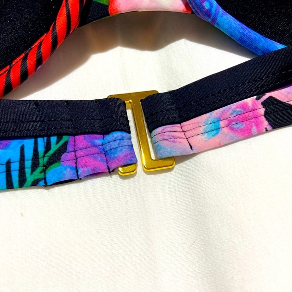 INTO THE BLEU AMEREX | Bikini Top 38 D Underwire. Like New. - Picture 5 of 10